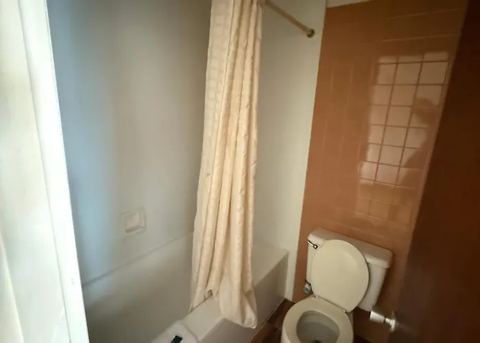 Motel Economy *
